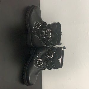 Little girls Zara boots